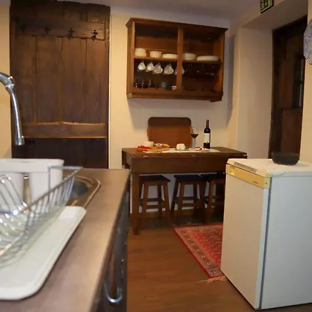 Casa Velha Do Fumeiro Tatil Evi *