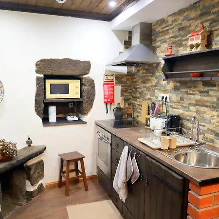 Casa Velha Do Fumeiro * Santa Eulalia (Guarda)